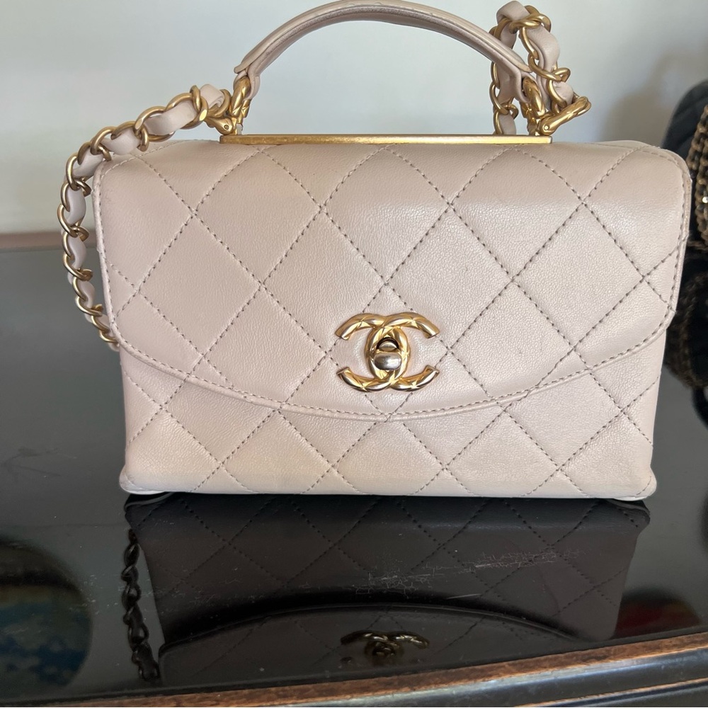 Chanel Trendy Spirit Handbag - Picture 2 of 16